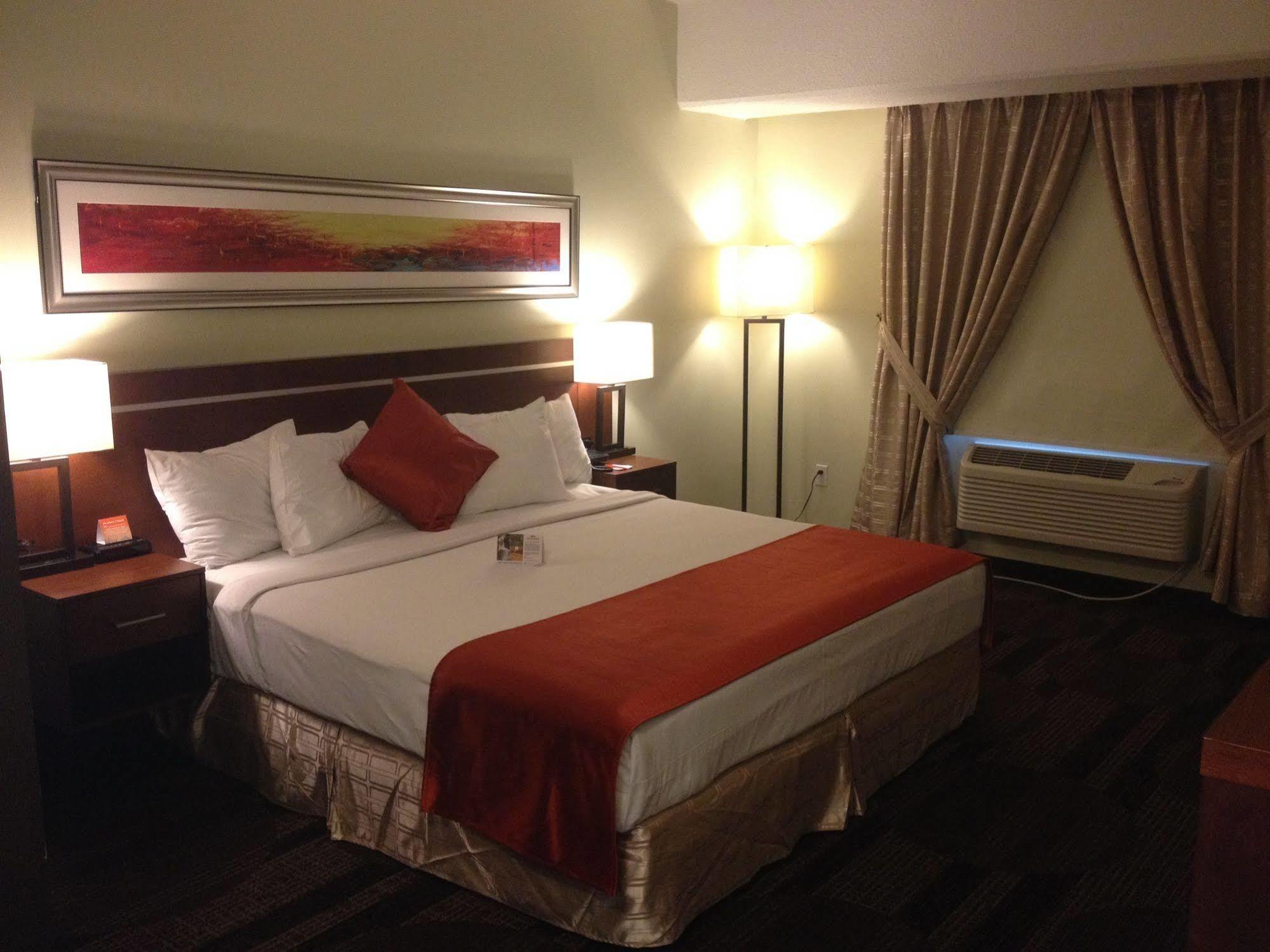 Bedfort & Hotel Edmonton